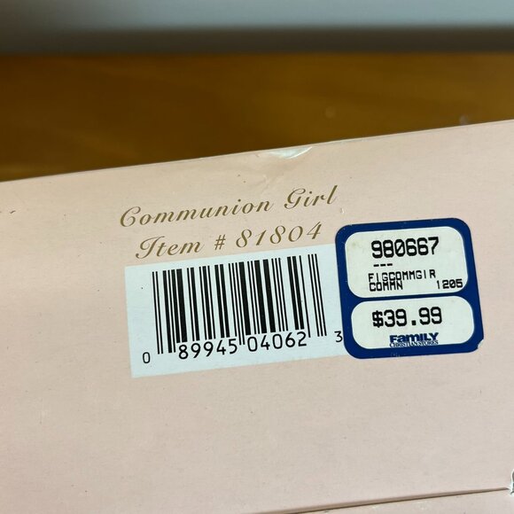 Seraphim Classics " Communion Girl Figure" #81804 - Picture 5 of 5